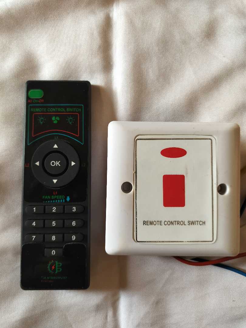 Smart,4-Way,220V,Digital,Light,Switch,with,RF,Remote,Control,-,Wireless,Wall,Switch,for,Easy,ON/Off,Suitable